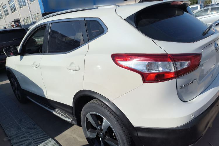 Used Nissan Qashqai 2016 2.0L CVT Luxury Edition
