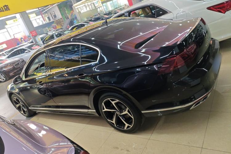 Used Volkswagen Magotan 2023 2 Million Units Limited Edition 330TSI DSG Leading Version
