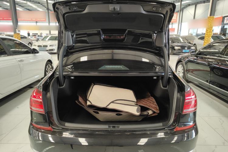 Used Volkswagen Passat 2017 330TSI DSG Luxury Edition
