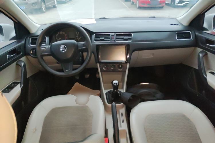 Used Skoda Rapid 2015 1.6L Manual Smart Selection Model
