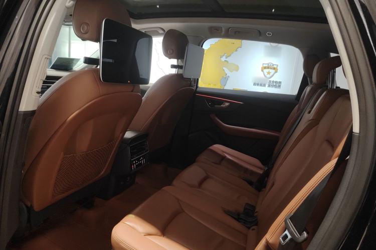 Used Audi Q7 2021 45 TFSI quattro S line Sport model
