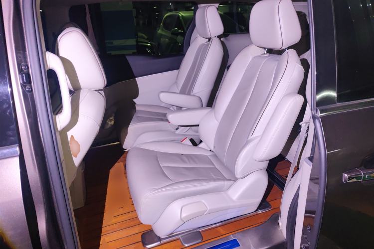 Used Buick GL8 2021 Land Cruiser Executive Class 652T Luxury Model