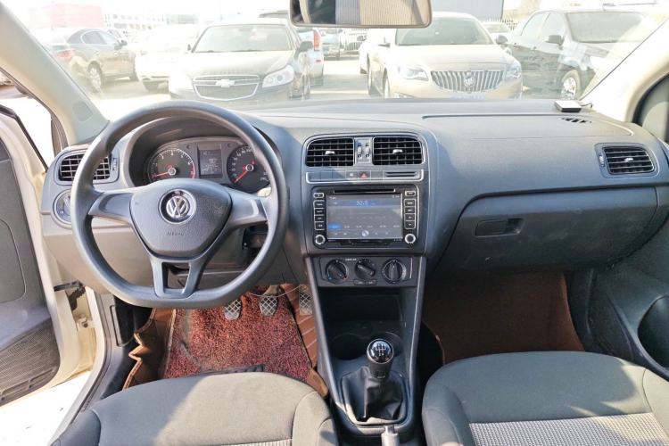 Used Volkswagen Polo 2016 1.4L Manual Fashion Model
