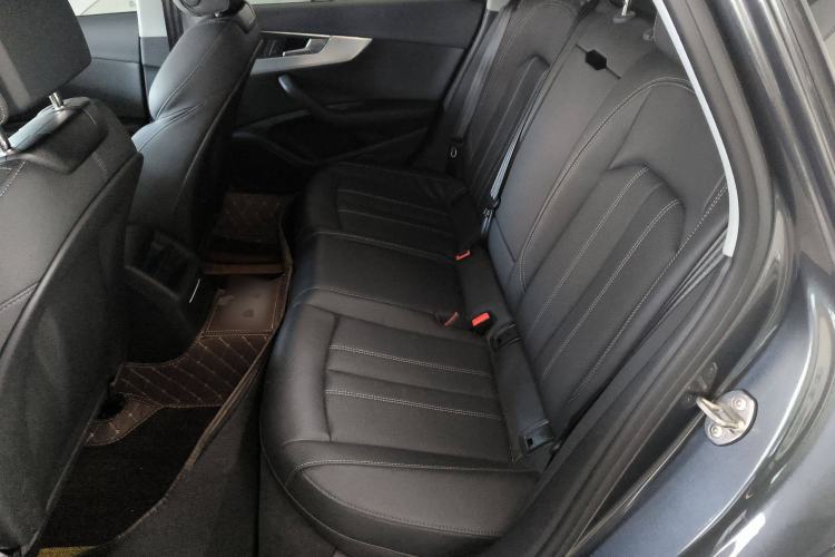 Used Audi A4L 2022 40 TFSI Fashion Dynamic Model
