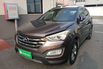 Used Hyundai Santa Fe 2013 2.4L Automatic Two-Wheel Drive Smart Version