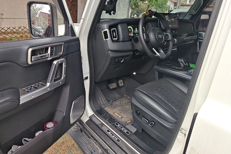 Used 212 T01 2024 2.0T Mechanic
