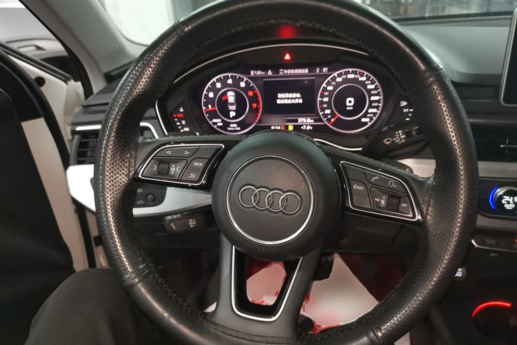 Used Audi A4L 2019 40 TFSI Fashion Edition China VI Emission Standard