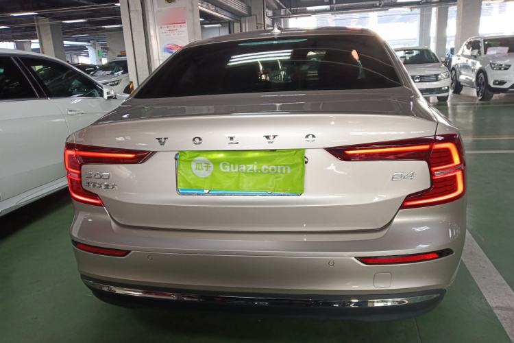 Used Volvo S60 2025 B4 Zhiyuan Luxury Edition
