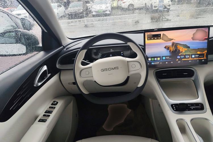 Used  Geome 2025 310km Dream Edition
