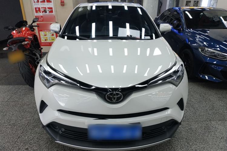 Used Toyota IZOA 2020 2.0L Yichi Version
