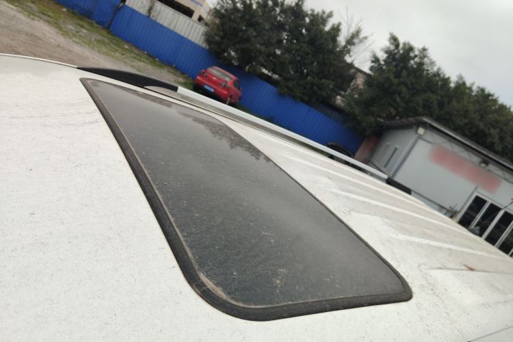 Used Oshan CX70 2016 1.6L manual luxury version
