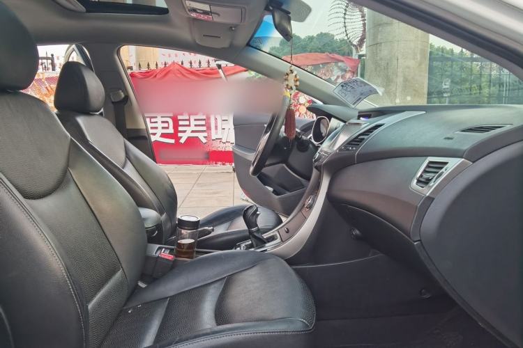 Used Hyundai Elantra 2013 1.6L Automatic Luxury Model
