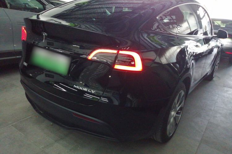 Used Tesla Model Y 2022 Rear-Wheel-Drive Version
