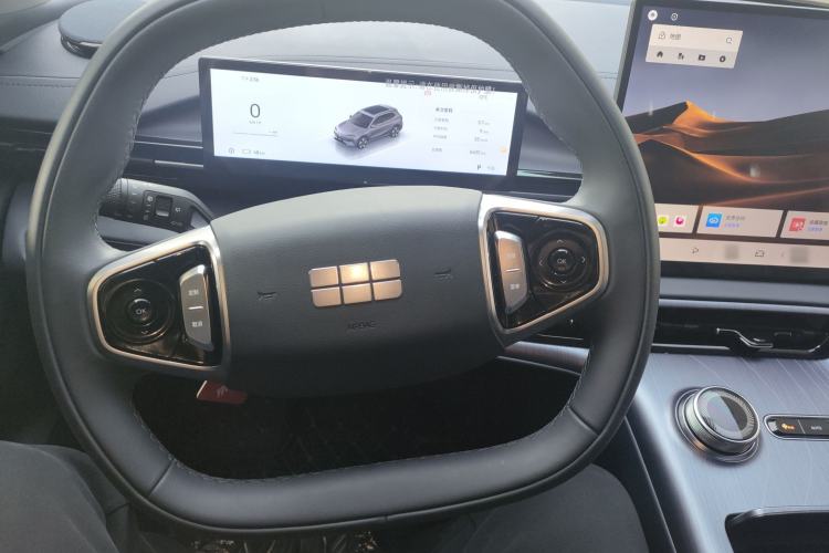 Used  E5 2024 440km Launch Edition
