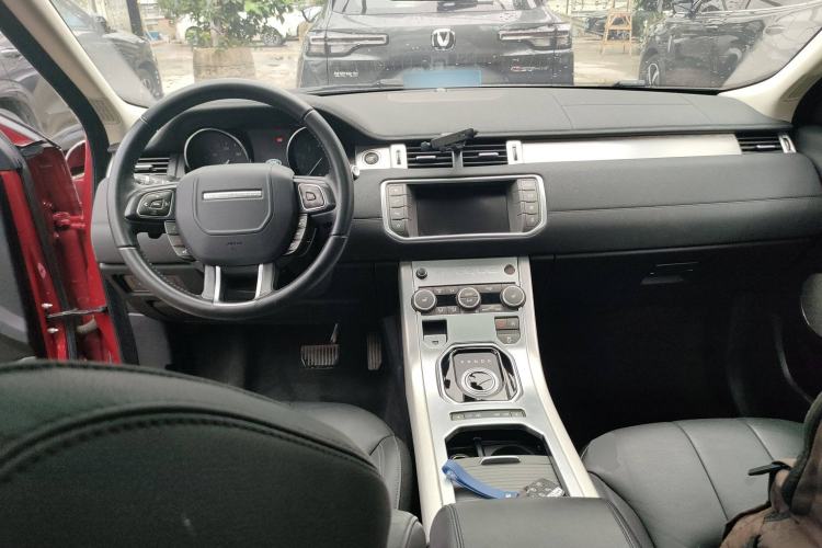 Used Land Rover Range Rover Evoque 2016 2.0T PURE Style Edition
