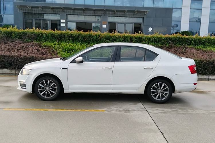 Used Skoda Octavia 2017 1.6L Automatic Chuanxing Edition
