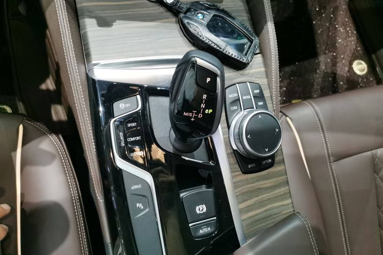 Used BMW 5 Series New Energy 2020 Mileage Upgrade Version 530Le Luxury Package
