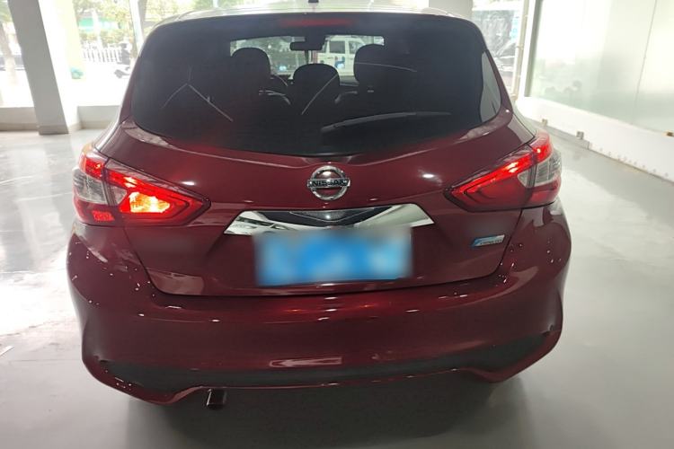 Used Nissan Tiida 2016 1.6L CVT Cool Dynamic Edition
