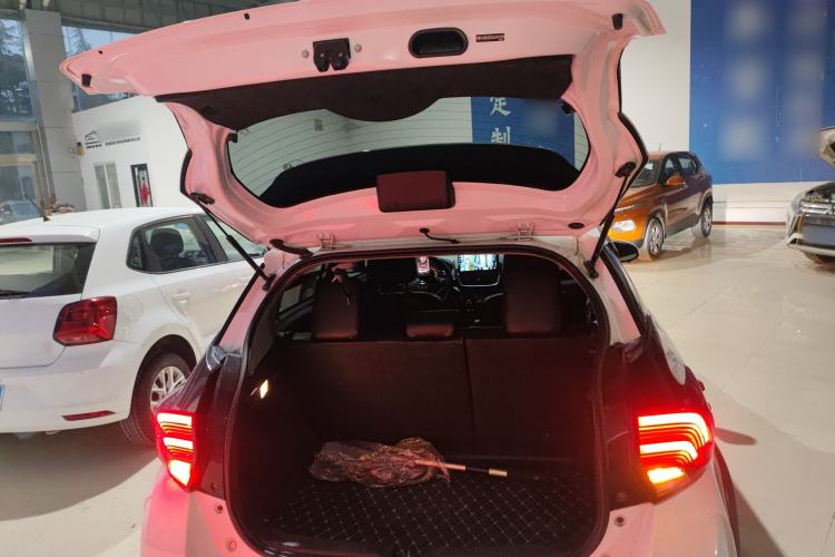 Used Toyota YARiS L 2020 X-Trail X 1.5L CVT Luxury Edition