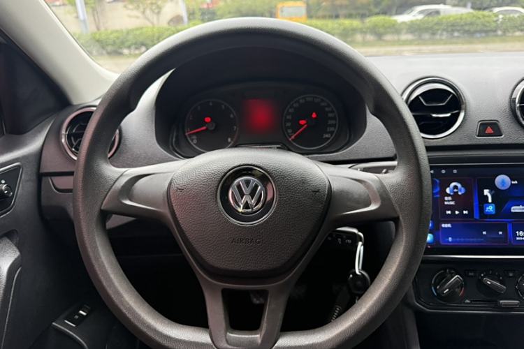 Used Volkswagen Jetta 2017 1.5L Manual Fashion Edition
