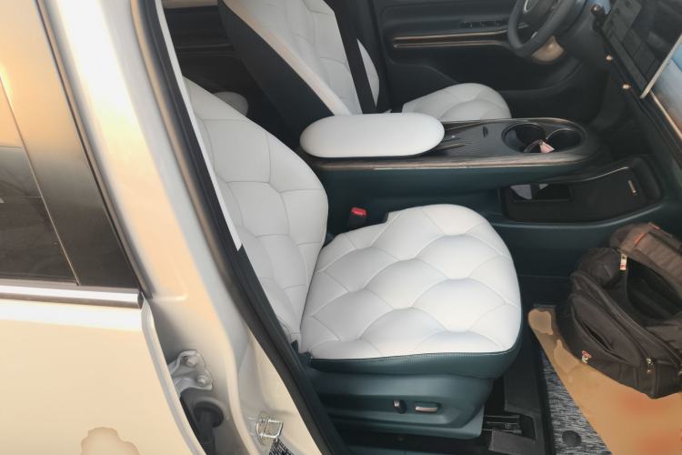 Used Baojun Cloud 2023 460 Max Lingxi Version
