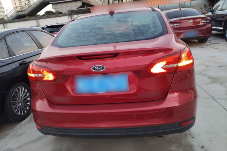 Used Ford Focus 2017 Sedan 1.6L Automatic Fashion Edition Smart Drive Version
