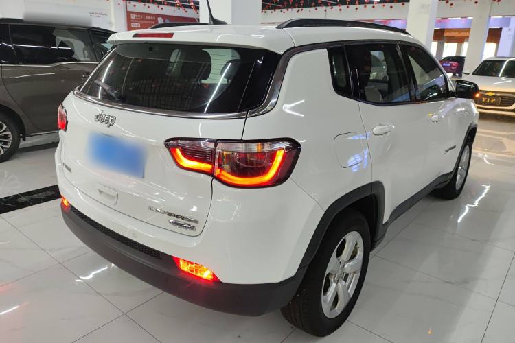 Used  Compass 2019 220T Automatic Family Edition
