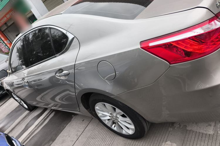 Used Changan Raeton 2013 1.8T Automatic Flagship Model China IV Standard
