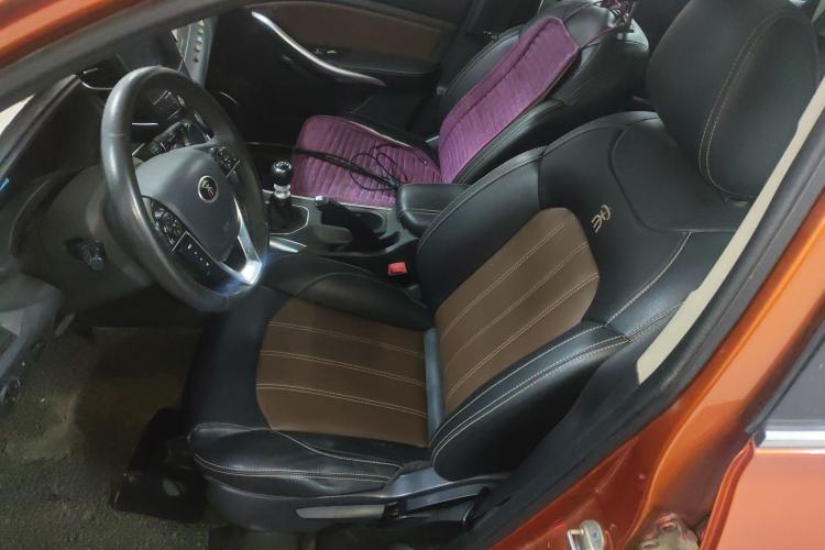 Used BYD Song 2016 Gaishi Edition 1.5TI Manual Haoya Model
