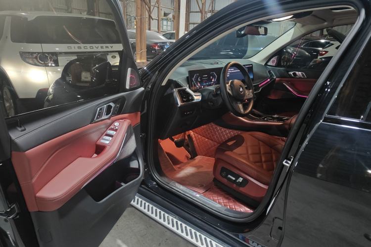 Used BMW X5 2023 xDrive 30Li Luxury M Sport Night Edition Package
