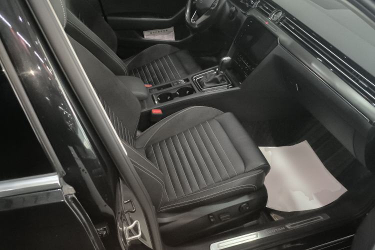 Used Volkswagen Magotan 2020 330TSI DSG Leading Model
