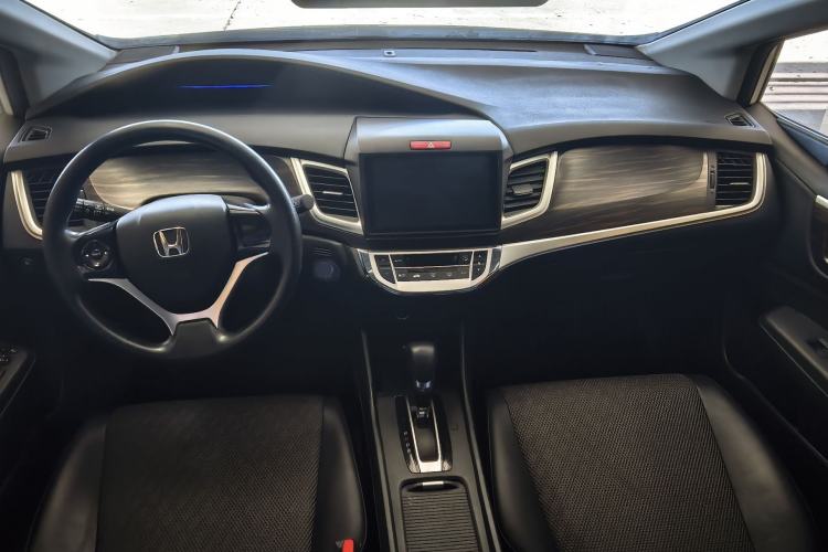 Used Honda Jade 2017 1.8L automatic Comfort version 5 seats
