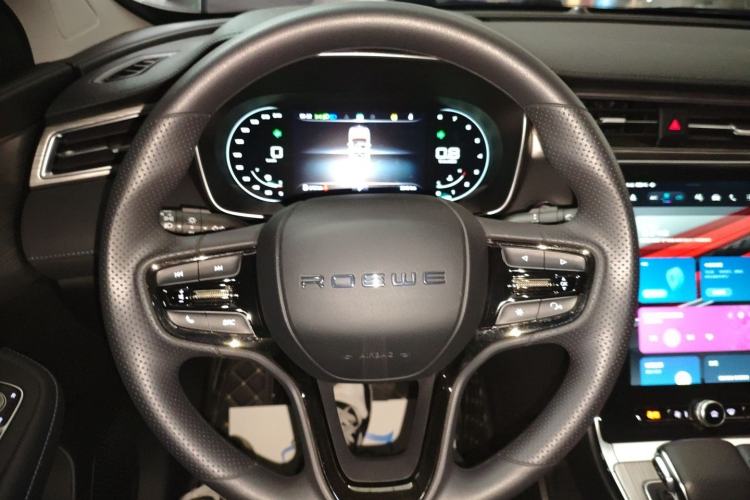 Used Roewe RX5 2023 PLUS 330TGI Automatic Trendsetting Smart Edition
