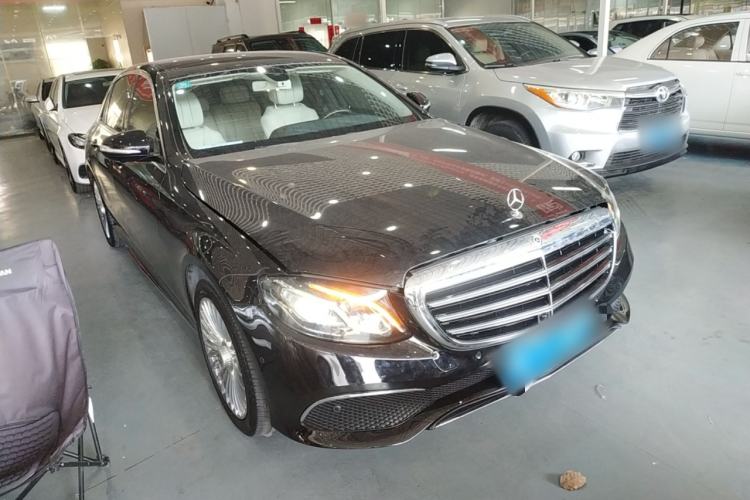Used Mercedes-Benz E-Class 2019 E 300 L Sporty and Stylish Model
