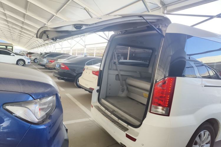 Used  Refine M5 2016 2.0T Gasoline Automatic Business Edition