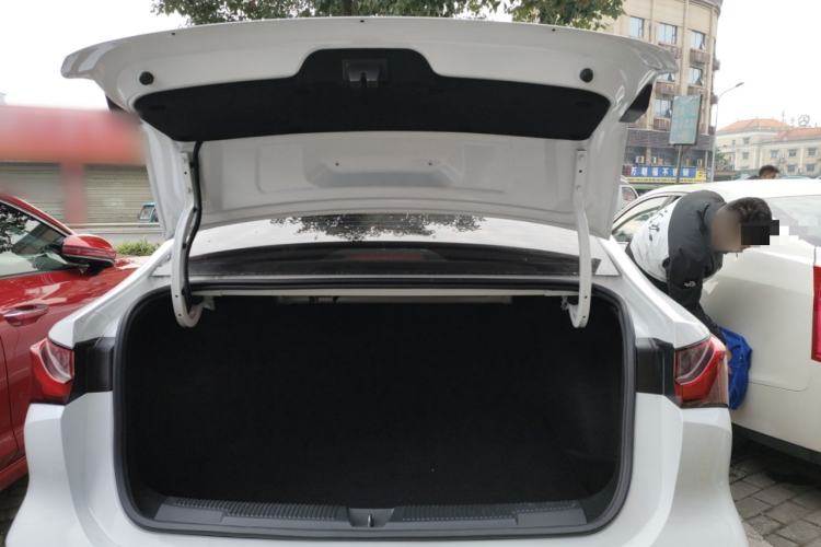 Used Roewe i5 2023 1.5L CVT Luxury Edition
