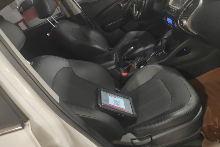 Used Hyundai ix35 2013 2.0L Automatic Two-Wheel Drive Smart GLS China IV Standard
