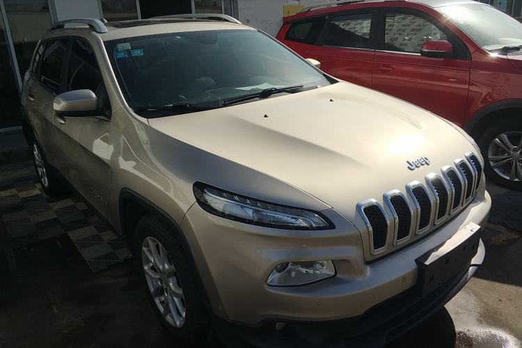 Used  Cherokee 2016 2.0L Superior Edition
