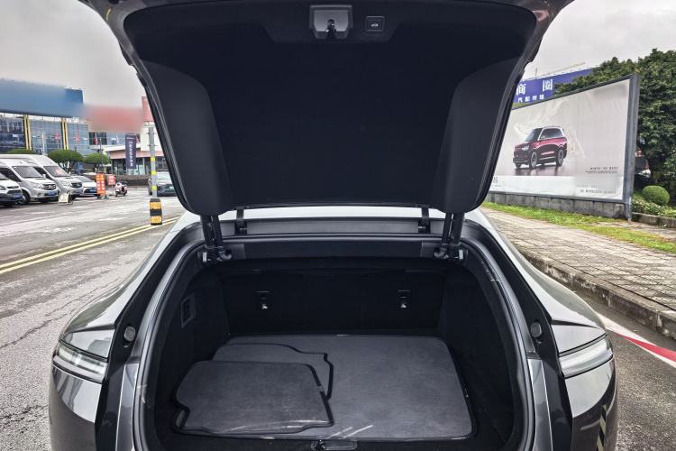 Used  12 2025 Ultra Extended-Range Edition
