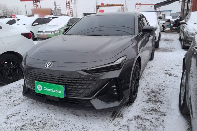 Used Changan UNI-V 2022 1.5T Prestige Version