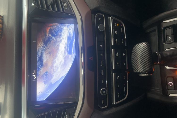 Used GAC Trumpchi GS8 2017 320T Two-Wheel Drive Luxury Smart Connectivity Version (7 Seats)
