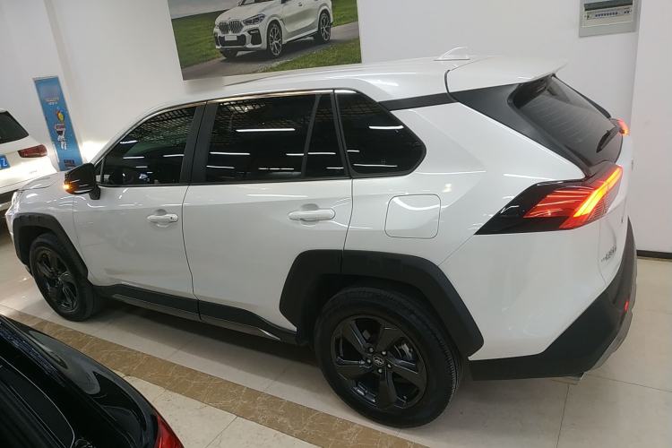 Used Toyota RAV4 2022 2.0L CVT 4x4 Style Plus Edition
