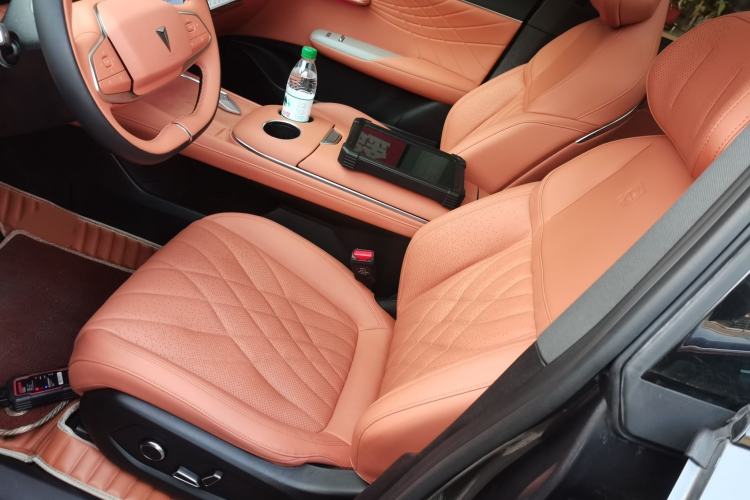 Used  S07 2023 200Max Range-Extended Version
