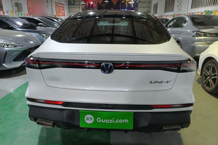 Used Changan UNI-V 2024 1.5T Prestige Edition
