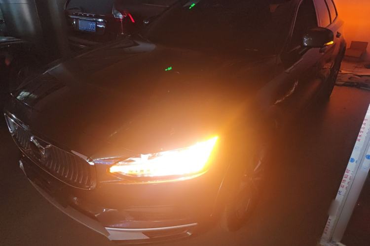 Used Volvo V90 2024 Cross Country B5 AWD Smart Range Edition