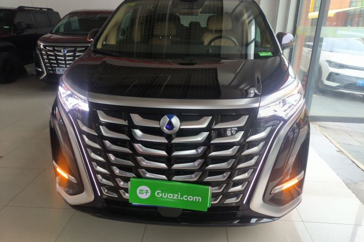 Used Denza D9 2025 DM-i Intelligent Drive 1020 Four-Wheel Drive Flagship Model