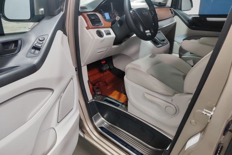 Used SAIC MAXUS G10 2016 2.0T Automatic Elite Edition