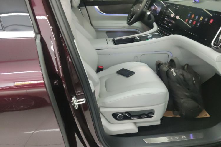 Used Hima AITO M9 2025 Extended-Range Ultra Version 52 kWh 5-Seater Edition
