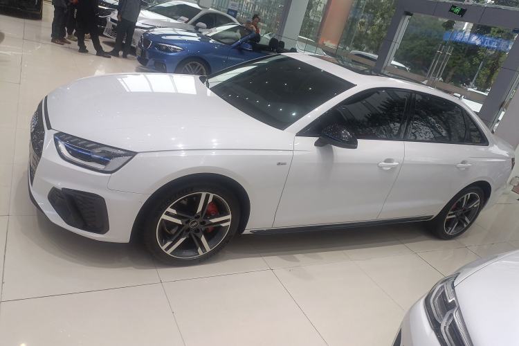 Used Audi A4L 2022 40 TFSI Luxury Dynamic Model
