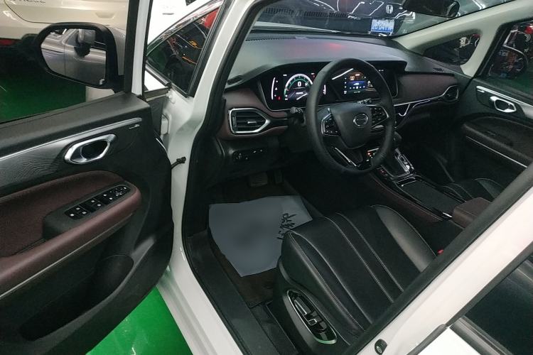 Used GAC Trumpchi M6 2023 PRO 270T DCT Luxury Edition
